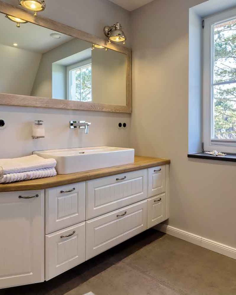 Tischler-Wendt-St.PeterOrding-Badezimmer-waschtisch2l