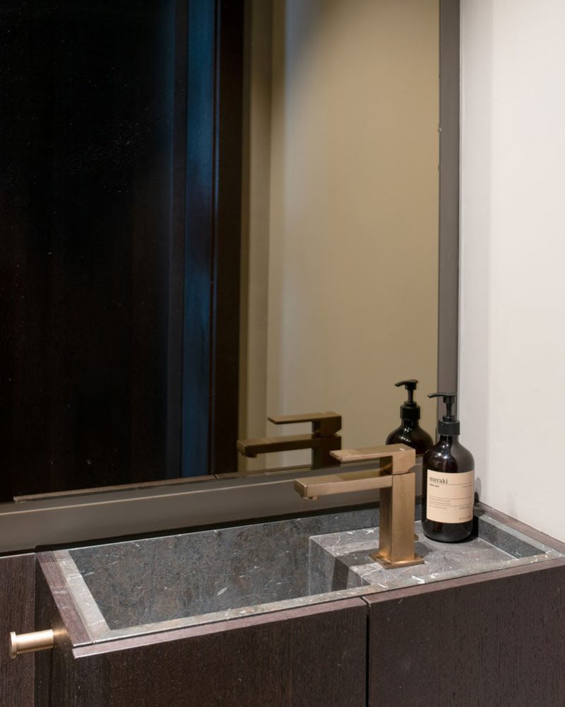 Tischlerei-Wendt-Badezimmer-Waschtisch-klein