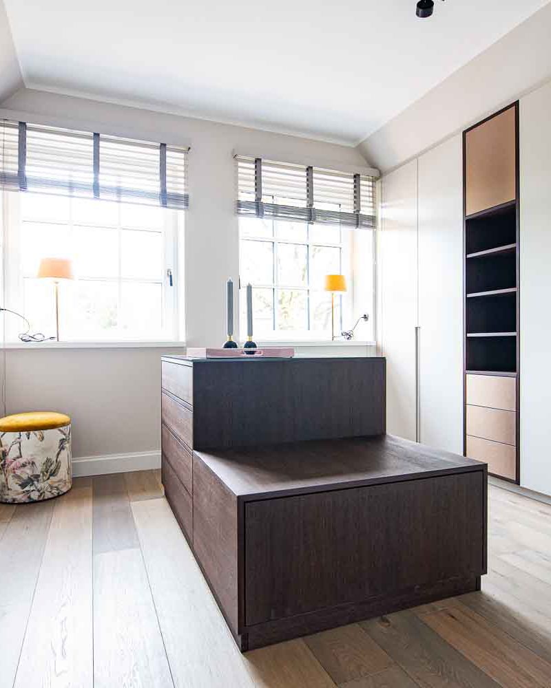 Tischlerei-Wendt-Inspiration-Projekt-FamilieAn.-Hamburg-Modern-Living-Ankleide2