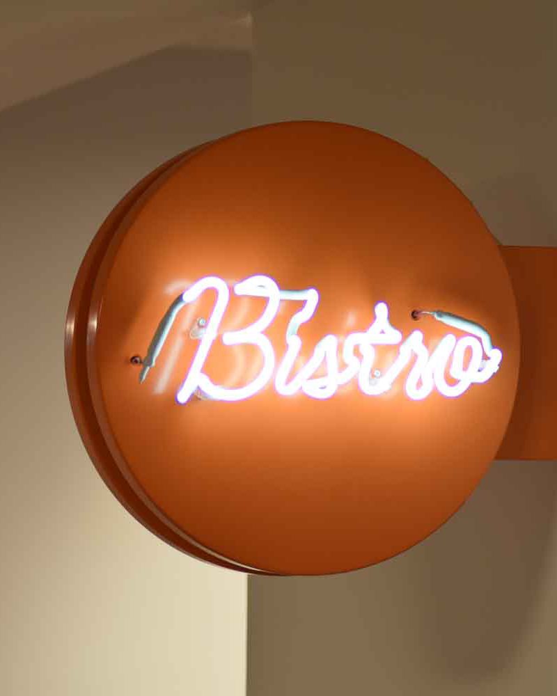 Tischlerei-Wendt-Inspiration-Projekt-SchuleamRondeel-Kiel-Bistroschild