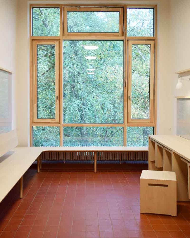 Tischlerei-Wendt-Inspiration-Projekt-SchuleamRondeel-Kiel-Gaderobe