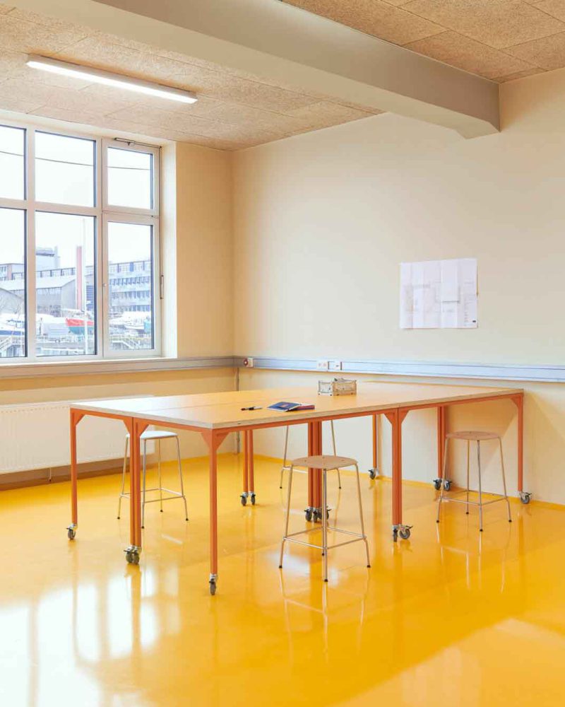 Tischlerei-Wendt-TranMarTech-Kiel-Office-Arbeitsplatz