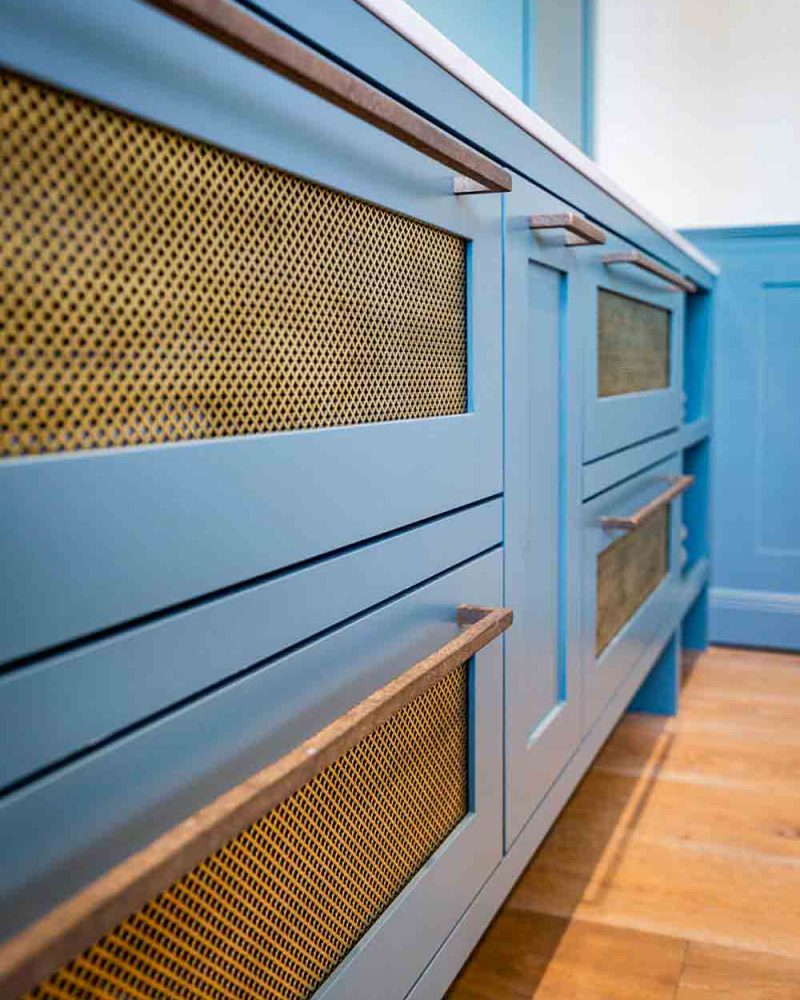 Tischlerei Wendt-bad-mit-massgeschneiterten-moebel (1)