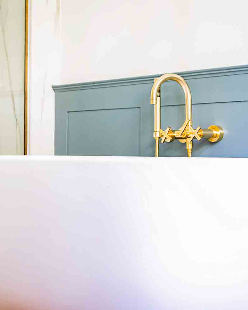 Tischlerei Wendt-bad-mit-massgeschneiterten-moebel (2)