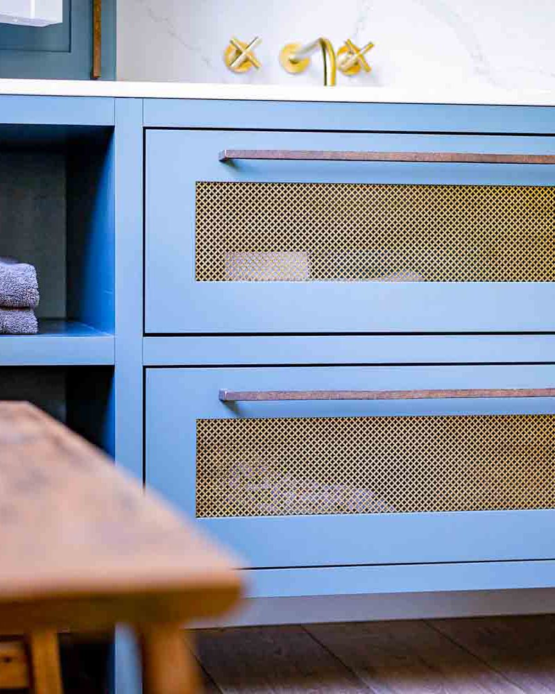 Tischlerei Wendt-bad-mit-massgeschneiterten-moebel (4)