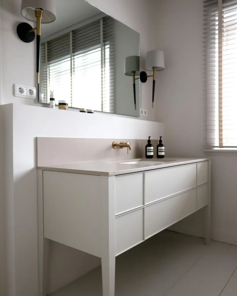 waschtisch_hell-11-1800x-q80